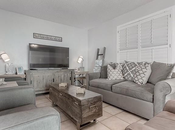 4th image of 18720 Gulf Blvd APT 9B