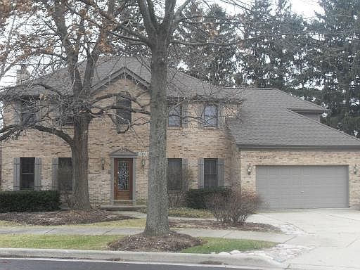 1st image of 890 Glenmore Ct