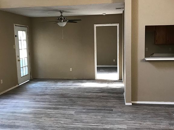 3rd image of 1257 W Hudgins St