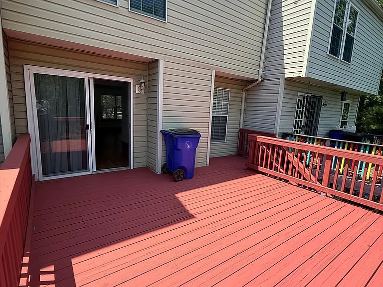 1554 Beverly Ct — Photo 16