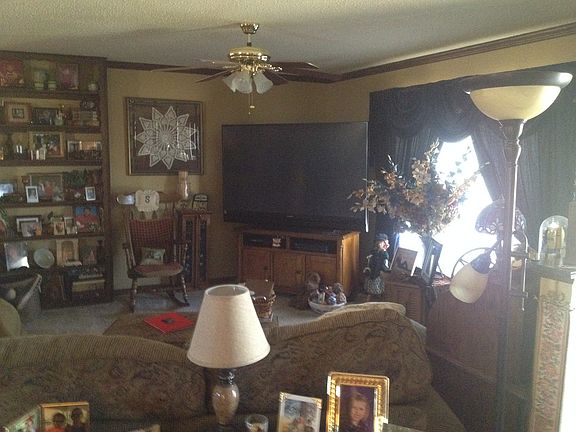 2nd image of 729 W 15th St