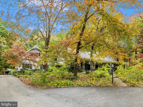 11733 Crystal Falls Dr, Smithsburg, MD 21783