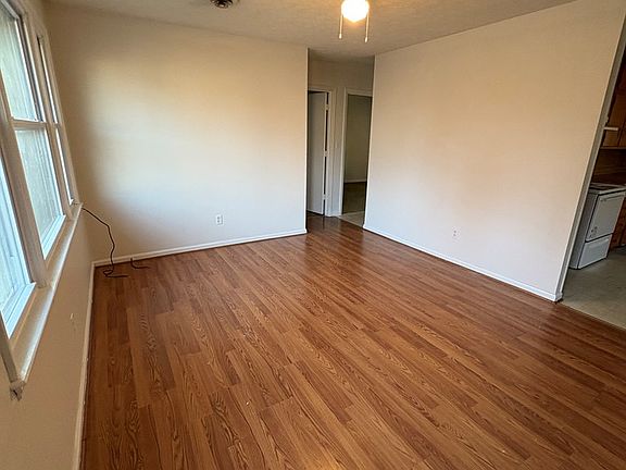 2nd image of 114 & 116 Ireson St