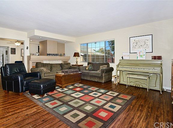 3rd image of 22557 Gilmore St