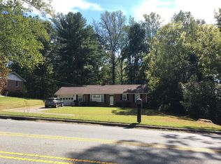 132 Oak Summit Rd, Winston Salem, NC 27105