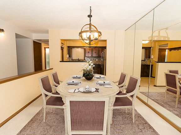 4th image of 6229 N Niagara Ave APT 111