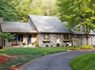 6913 Mayfair Dr, Stanwood, MI