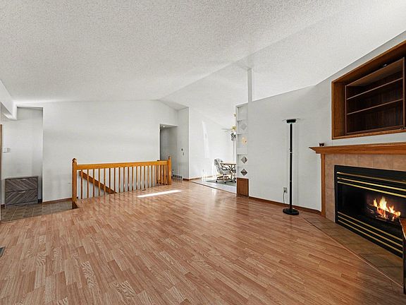 3rd image of 1212 Carlene Dr