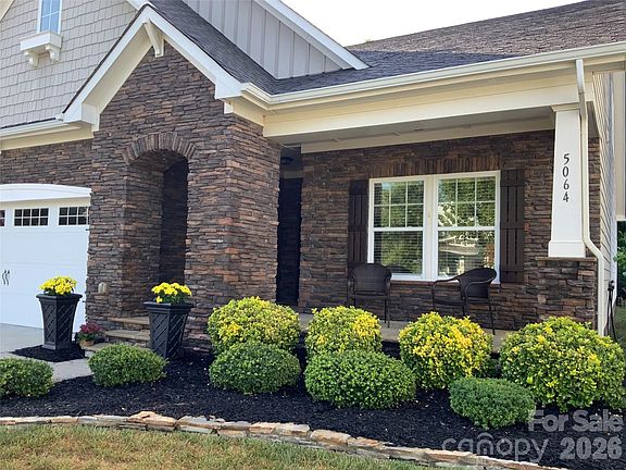 2nd image of 5064 Stonehill Ln