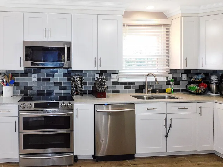 12205 Holm Oak Dr — Photo 2