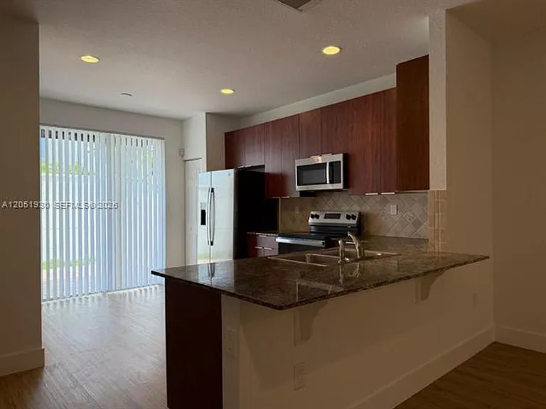 14958 SW 41st Ln #Townhouse 14958 — Photo 7