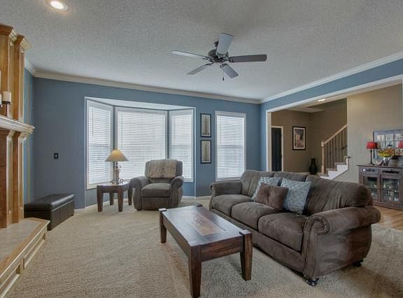 5th image of 4504 Meadowview Dr