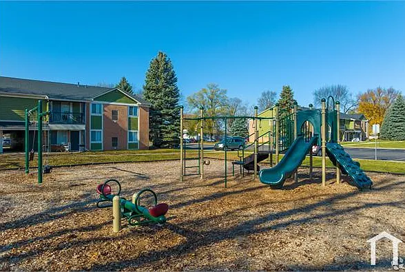 1326 Holmes Rd — Photo 12
