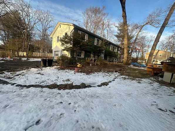 19 Scarlett Ct, New City, NY 10956