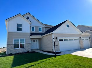 412 Harpers Ferry, Savoy, IL 61874