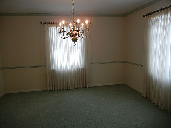 Formal dining room