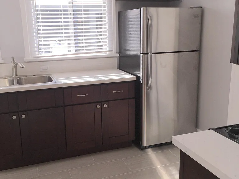 4259 Rosewood Ave — Photo 12