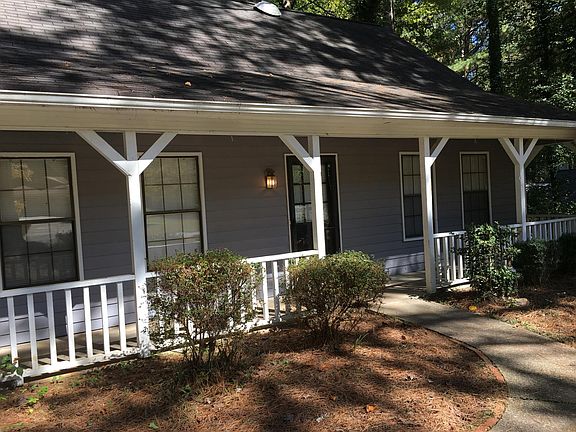 2nd image of 2025 N Cove Ct
