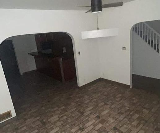 5th image of 809 Highland Ave
