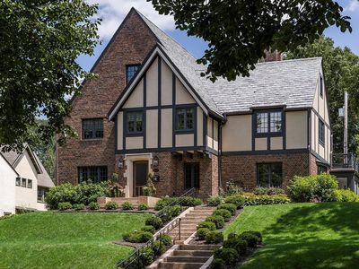 4315 E Lake Harriet Pkwy, Minneapolis, MN, 55409