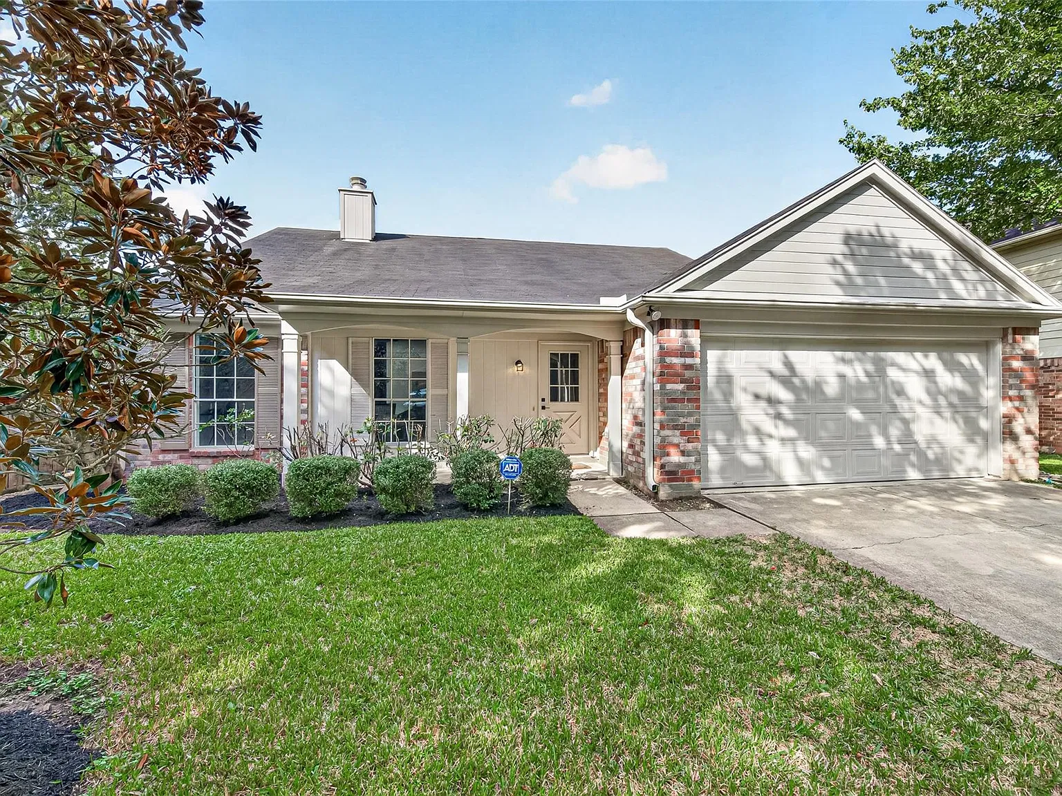 3 bed, 2.0 bath, 1788 sqft, $2,600 — Photo 2