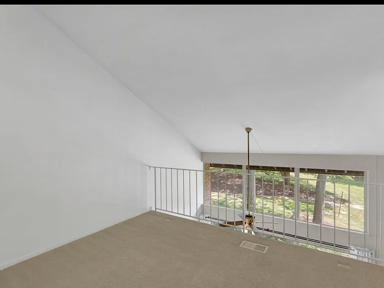 5913 Meadow Dr — Photo 13