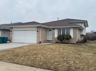 910 E 152nd Pl, Harvey, IL