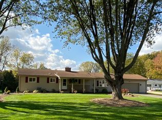 12925 E Melody Rd, Grand Ledge, MI 48837