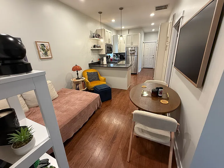 Living & kitchen