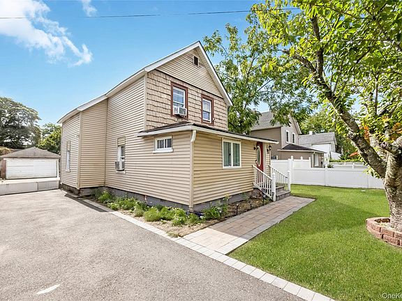 2nd image of 10 Brightside Avenue