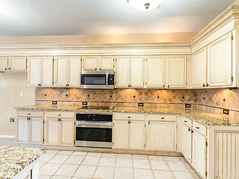 3108 Palmtree Dr — Photo 14
