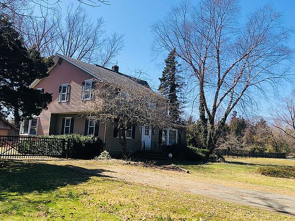 3rd image of 125 Dugan Ln