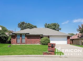 6508 Impala Dr, Arlington, TX 76001
