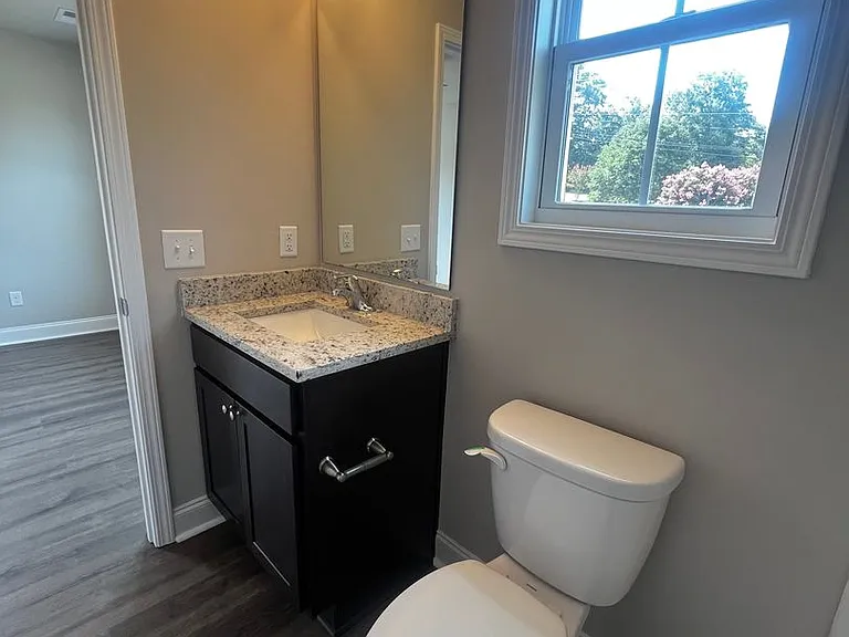 202 Samson Trl — Photo 8