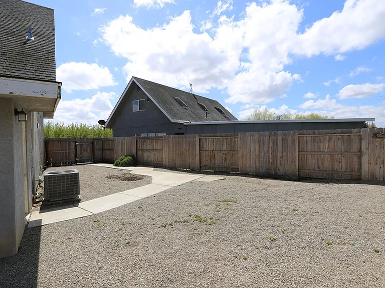 1613 Fig Ave #A — Photo 21