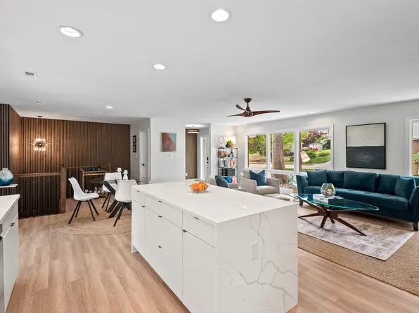 1124 Hardimont Rd, Raleigh, NC 27609