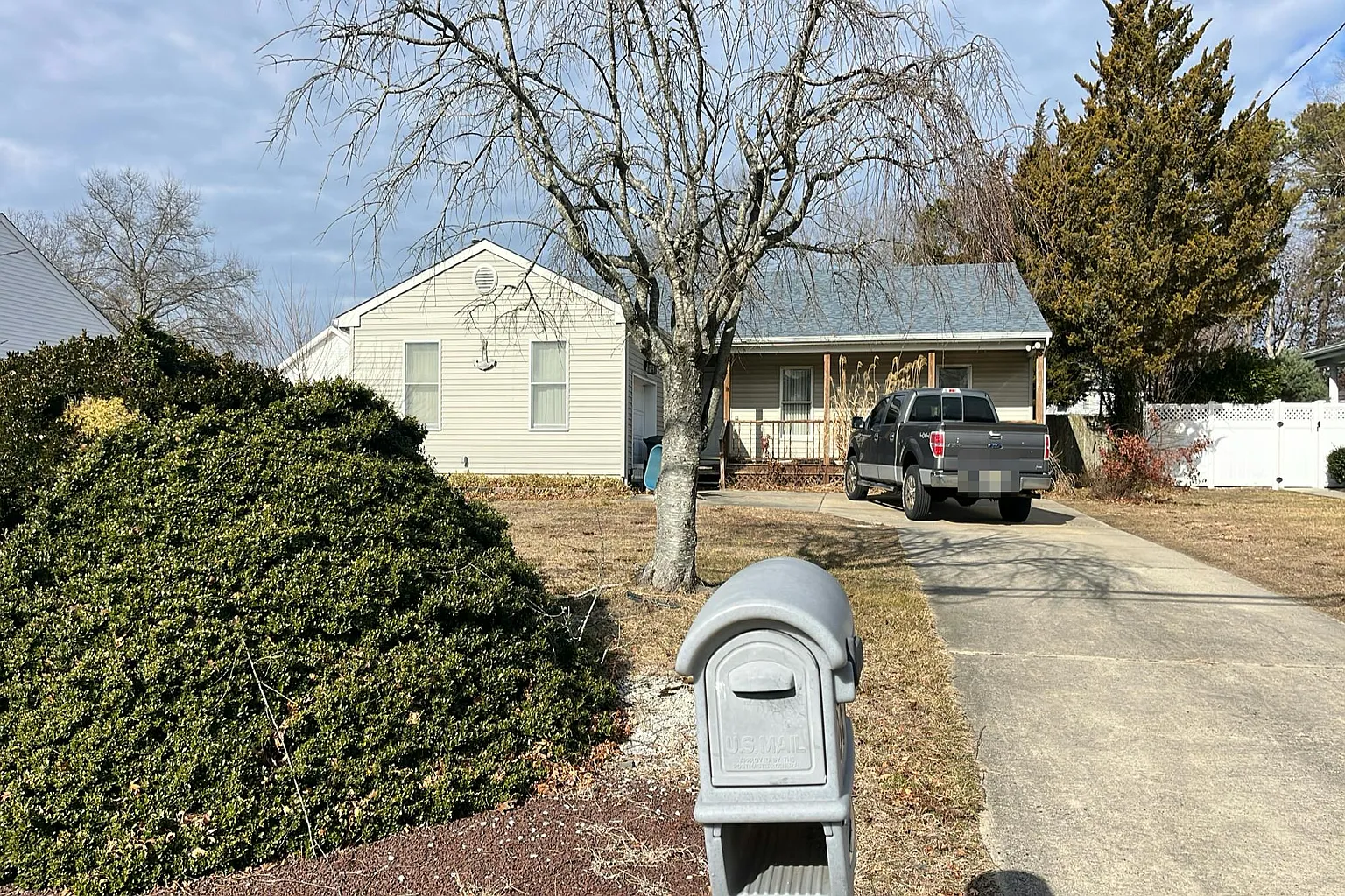 242 Atlantis Ave photo 1