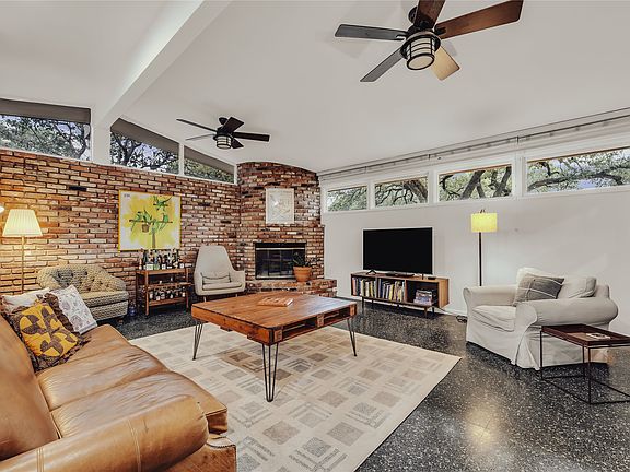 2nd image of 2112 Gregory Ln