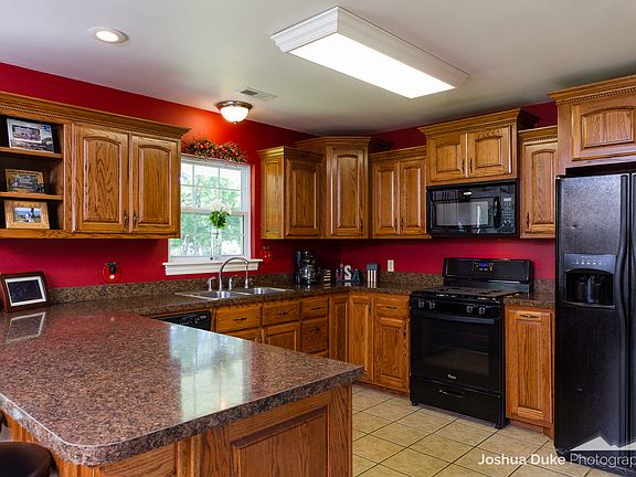 2nd image of 315 Haxton Rd