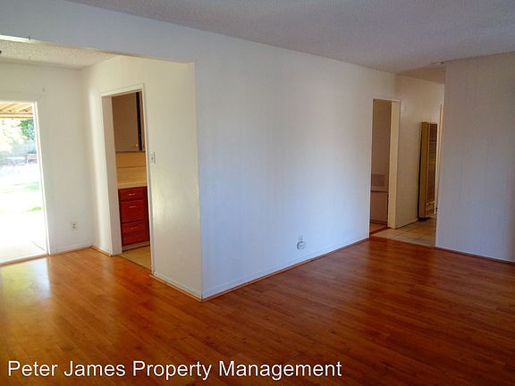 3rd image of 15704 Hollis St