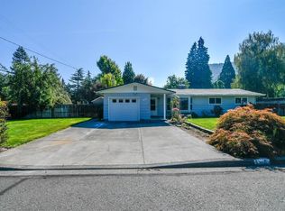1305 SE Gene Ln, Grants Pass, OR 97526