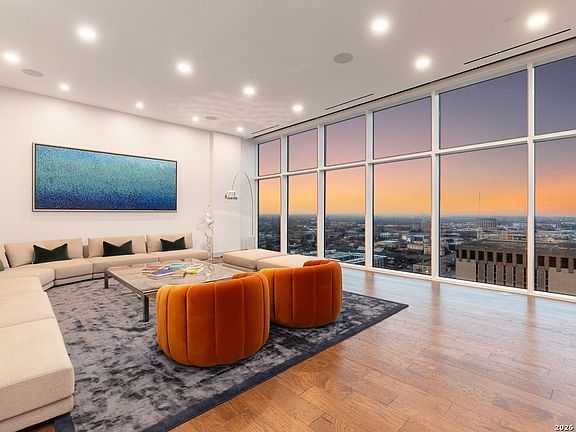 5th image of 123 Lexington #1803