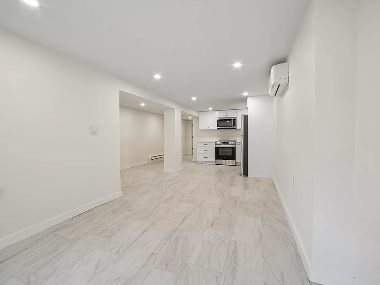 62.5 Oak St #1 — Photo 4