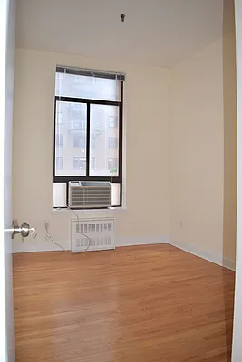 Rented by Manhattan Connection | media 31