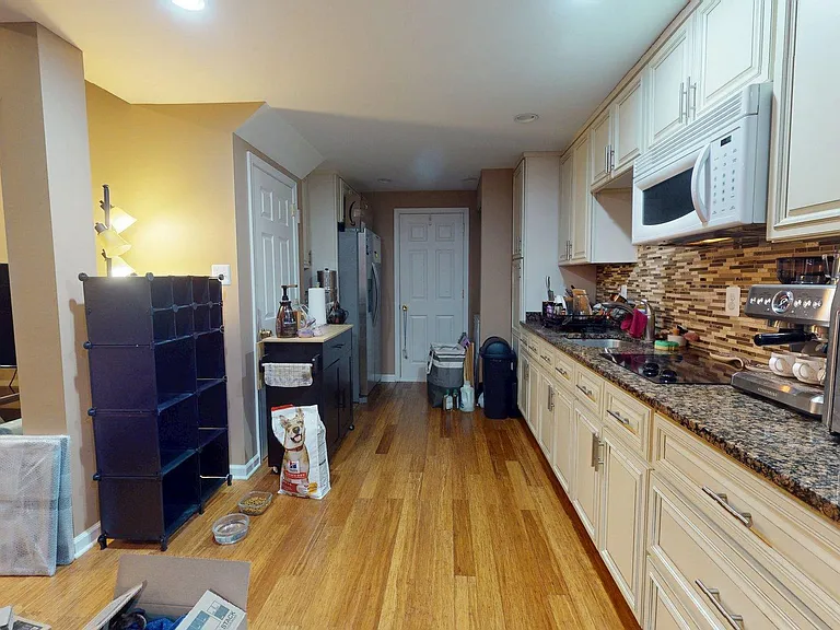 5803 Hall St — Photo 29
