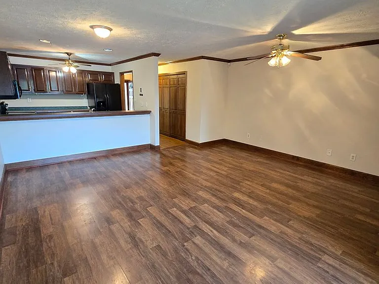 474 Lands End Rd — Photo 8