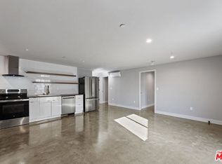 919 1/2 N Benton Way, Los Angeles, CA 90026