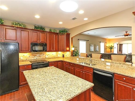 2nd image of 2220 Hartwell Ln
