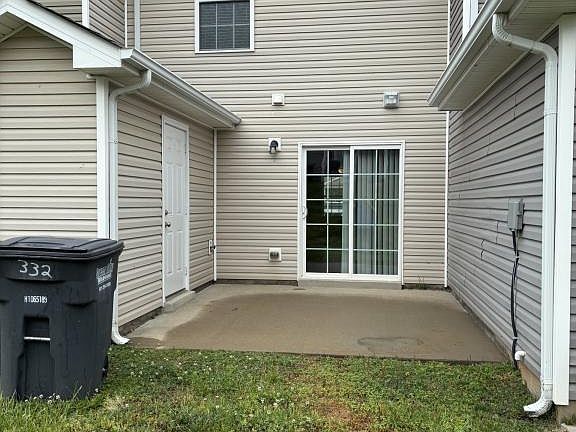 2nd image of 332 Sam Houston Cir