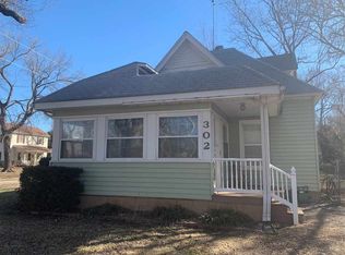 302 Indiana St, Winfield, KS 67156